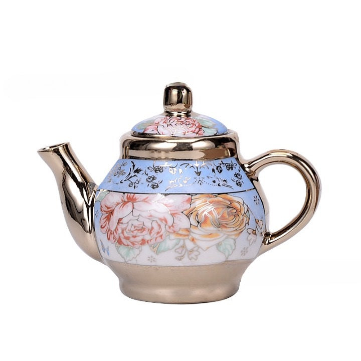 طقم شاى من البورسلين الفاخر المطلي على الطراز الأوروبي 4 أكواب 4 أطباق 1 إبريق تصميم زهرة