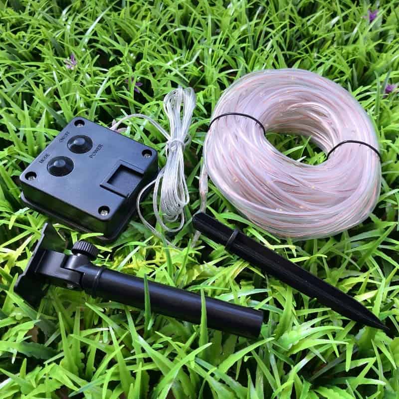 حبل إضاءة LED يعمل بالطاقة الشمسية بطول 20 مترًا و200 مصباح LED هي الطريقة المثالية لإضاءة مساحتك الداخلية أو الخارجية