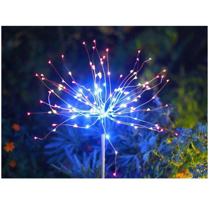 مصابيح على شكل ألعاب نارية تعمل بالطاقة الشمسية للحدائق، قطعتين تحتويان على 120 مصباح LED ووضعين للإضاءة