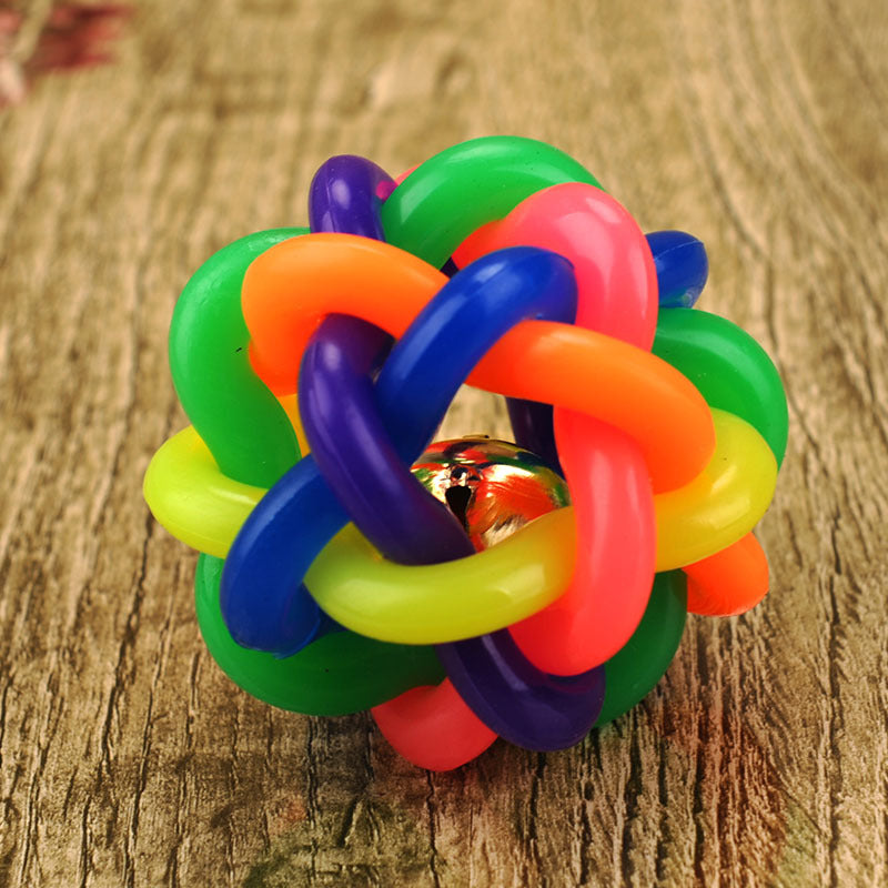 كرة ملونة من المطاط للكلاب والقطط مع جرس يصدر صوت