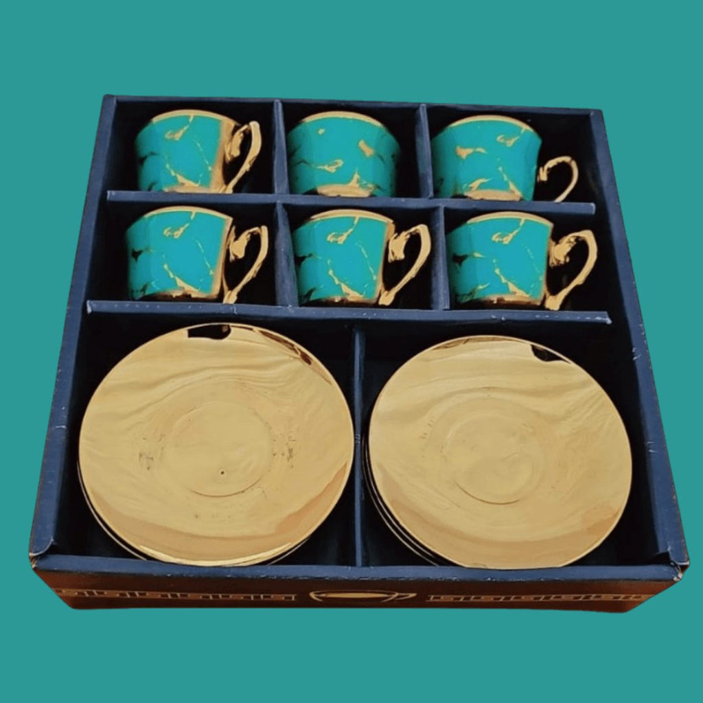طقم فناجين قهوة تركي من السيراميك عالى الجودة، يتكون من 12 قطعة، مع أطباق باللون الذهبي