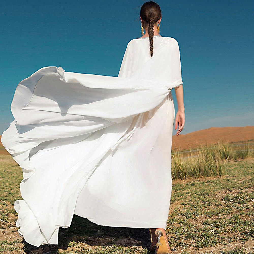 فستان نسائي من الشيفون الأبيض برقبة على شكل حرف V مخيط يدويًا