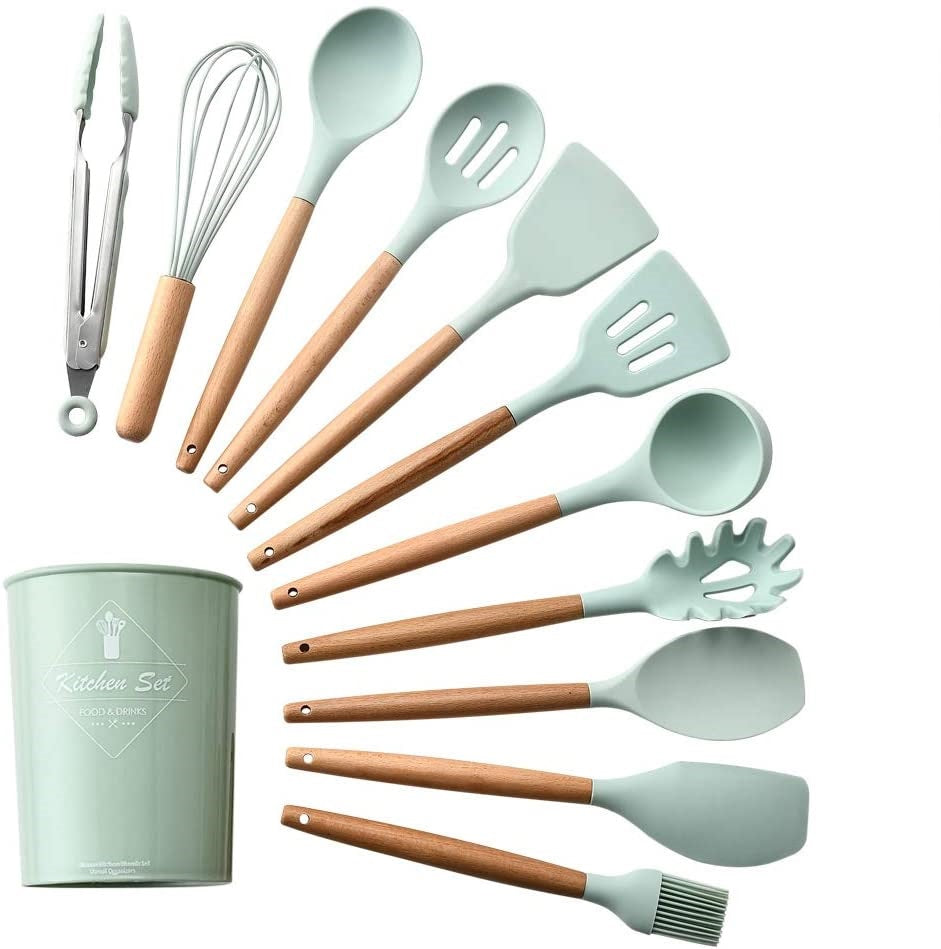 طقم توزيع سيليكون بمقبض خشبي مكون من 12 قطعة باللون الأخضر الفاتح