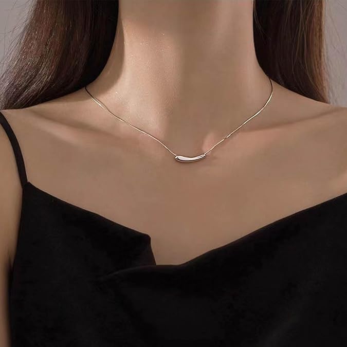 سلسلة نسائية من التيتانيوم المقاوم للصدأ يضمن الأحتفاظ بالألوان ،غير قابلة للصدأ و تغيير اللون