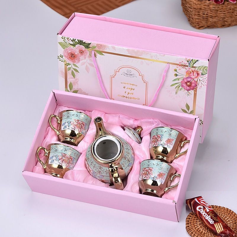 طقم فناجين شاي من البورسلين عالى الجودة بتصميم راقى على الطراز الأوروبى،مكون من 4 فناجين وإبريق