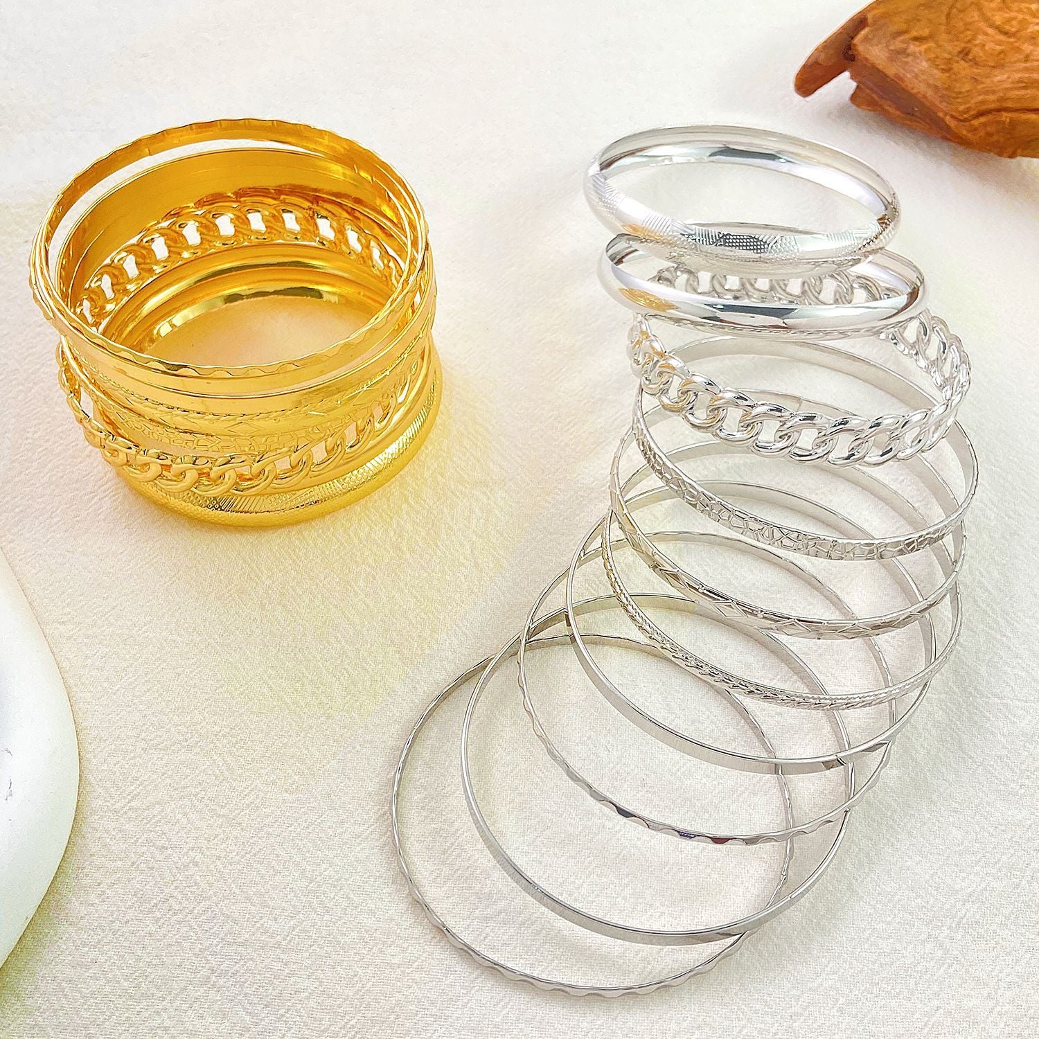 أساور من أجود أنواع الستانليس ستيل الغير قابل للصدأ، أساور فاخرة متعددة، للسيدات