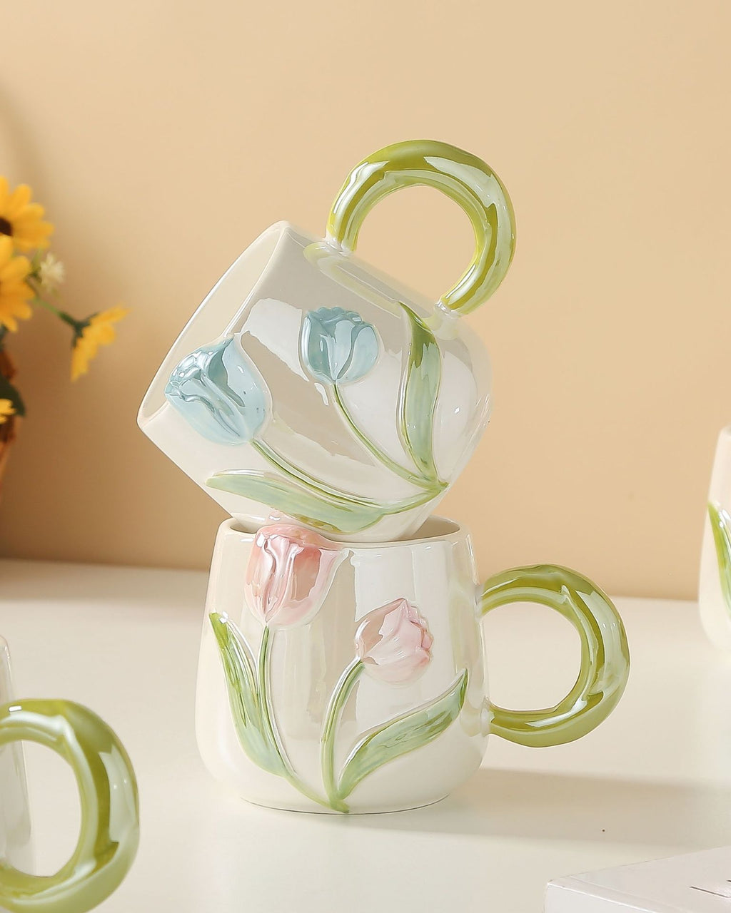 كوب أنيق من زهرة التوليب مزخرف باللؤلؤ آمن للإستخدام في فرن الميكروويف، كوب قهوة قابل للإستخدام في المكتب والمنزل 450 مل