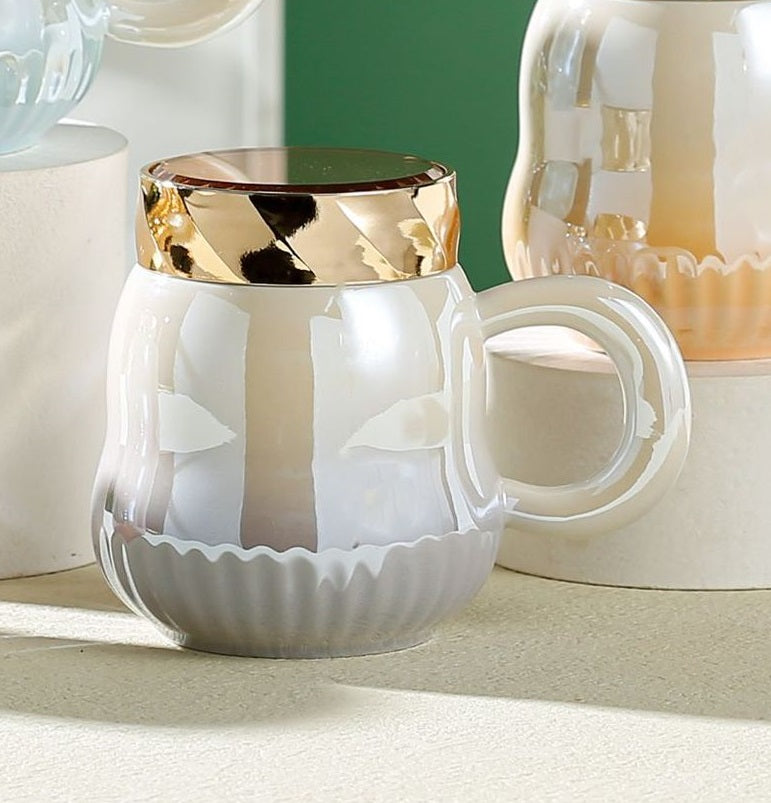 كوب قهوة سيراميك اللؤلؤ على الطراز الأوروبي أنيق مع غطاء من الاوبالين - سعة كبيرة، تصميم متدرج، معزول للمشروبات الساخنة والباردة 500 مل