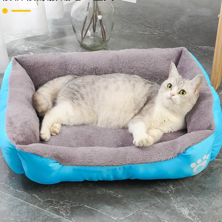 سرير للحيوانات الأليفة بقاعدة مقاومة للماء