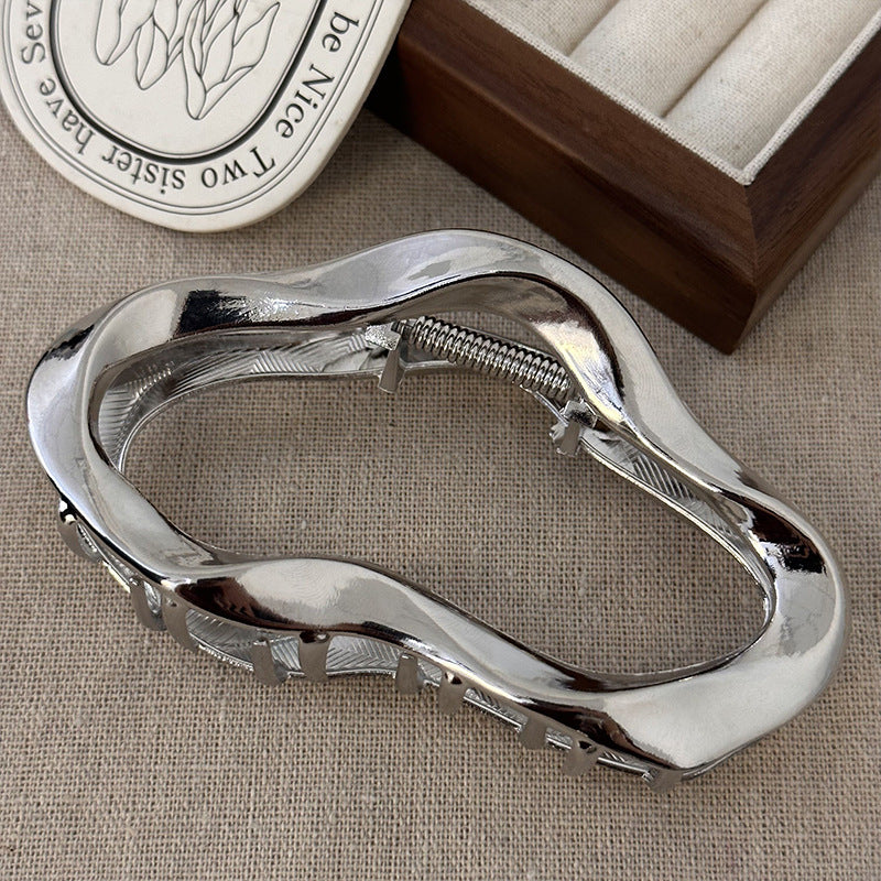 مشابك شعر معدنية غير منتظمة على شكل هندسي مجوف توكة شعر على شكل مخالب مموجة توكة شعر على شكل مخالب غير قابلة للإنزلاق للشعر السميك والرفيع إكسسوارات شعر عصرية للنساء والفتيات