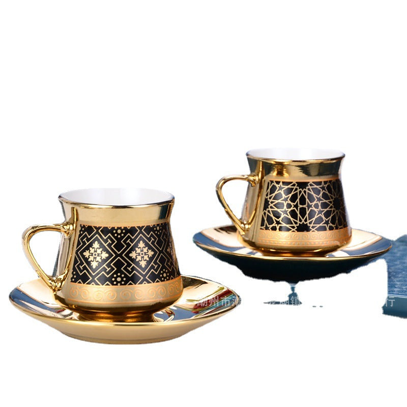 طقم فناجين قهوة يتكون من 6 فناجين و 6 أطباق مصنوع من السيراميك الأوروبي المطلي باللون الذهبي مع علبة هدية