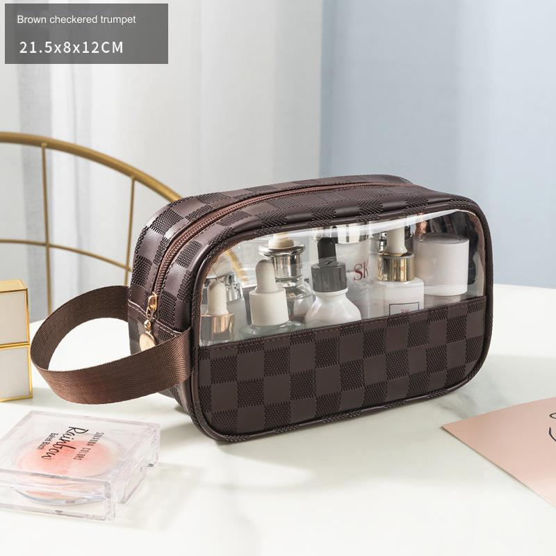 شنطة مكياج شفافة متعددة الإستخدام، مصنوعة من جلد البولي يوريثين المقاوم للماء للسفر، شنط مستحضرات تجميل للنساء مع مقبض وشنطة منظم مكياج بتصميم مربعات (بنى)