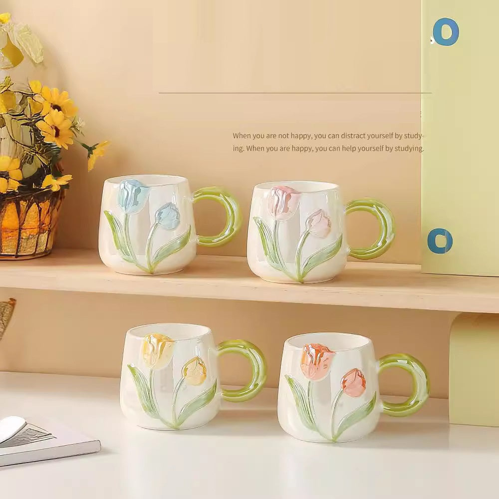كوب أنيق من زهرة التوليب مزخرف باللؤلؤ آمن للإستخدام في فرن الميكروويف، كوب قهوة قابل للإستخدام في المكتب والمنزل 450 مل