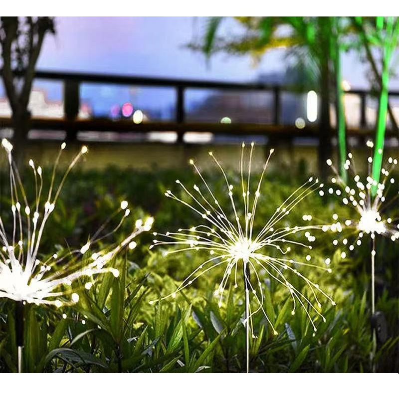 مصابيح على شكل ألعاب نارية تعمل بالطاقة الشمسية للحدائق، قطعتين تحتويان على 120 مصباح LED ووضعين للإضاءة