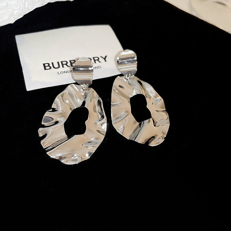 حلق طويل بتصميم مجعد لون ذهبى غير قابل للصدأ