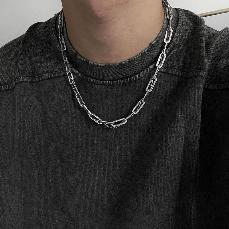 سلسلة رجالى من التيتانيوم الخالص سلسلة بتصميم عصرى ومميز بحلقات مستطلية متداخلة