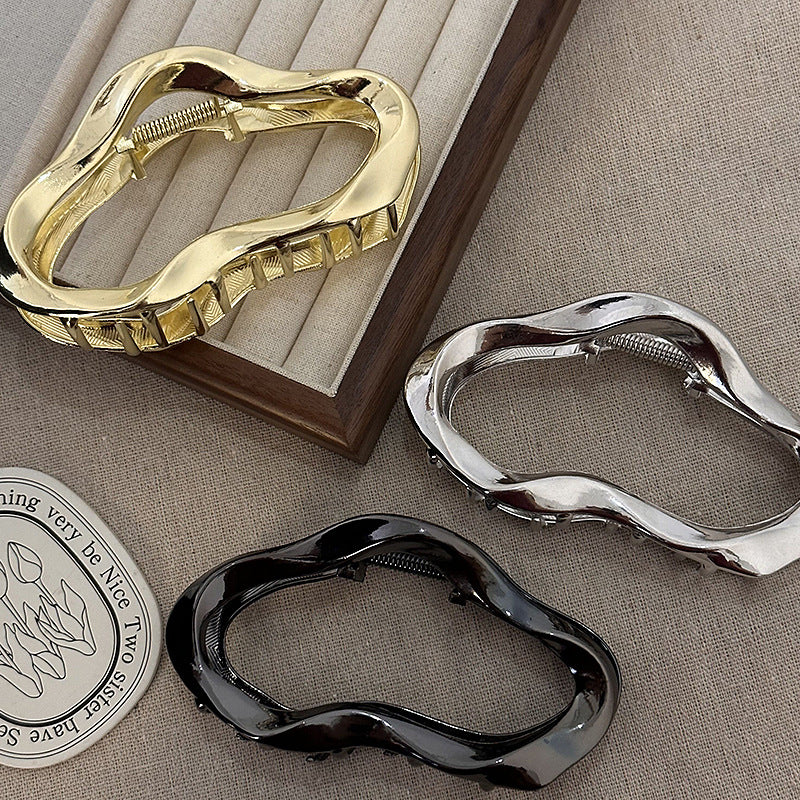 مشابك شعر معدنية غير منتظمة على شكل هندسي مجوف توكة شعر على شكل مخالب مموجة توكة شعر على شكل مخالب غير قابلة للإنزلاق للشعر السميك والرفيع إكسسوارات شعر عصرية للنساء والفتيات