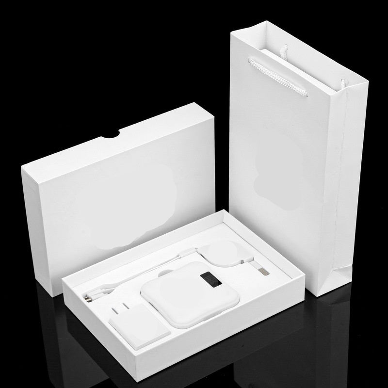 بوكس هدية يحتوى على شاحن + باور بانك 10000 مللى امبير + كابل 3 فى 1