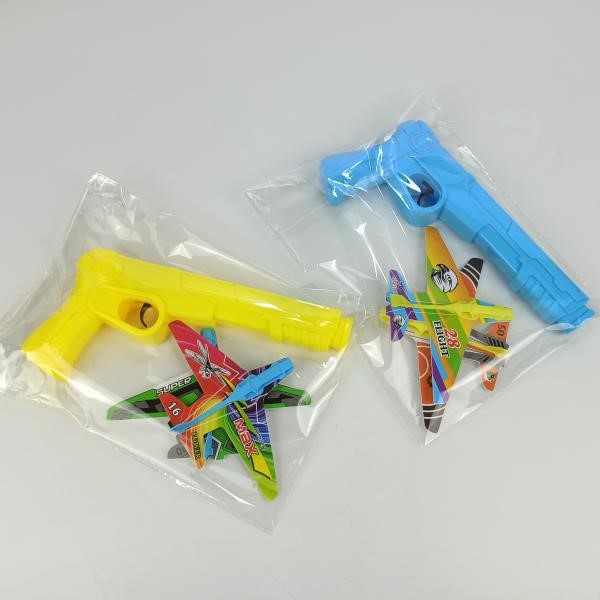 لعبة إطلاق الطائرات مع طائرات شراعية من الفوم