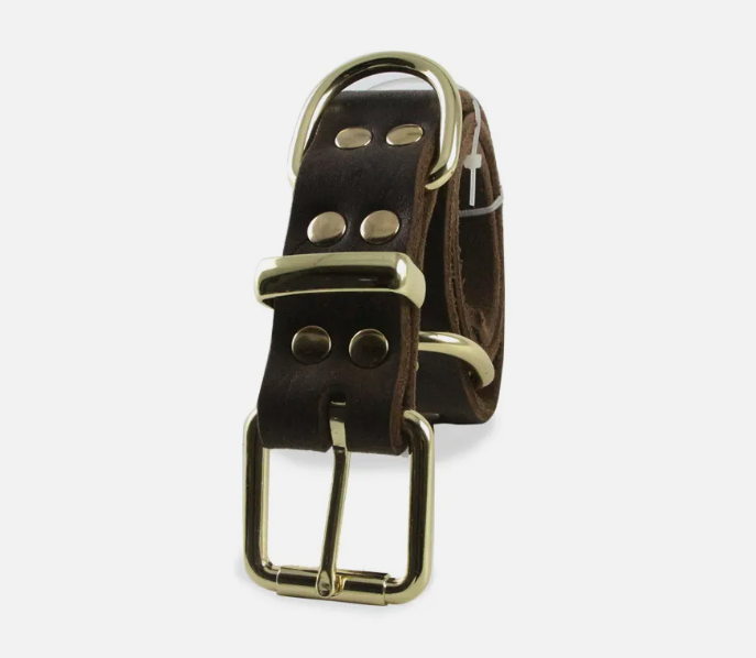 طوق جلد طبيعى للكلاب المتوسطة وكبيرة الحجم، طوق مخصص للكلاب مزود ب 2 إبزيم معدني ومرصع بفصوص النحاس مقاوم للصدا