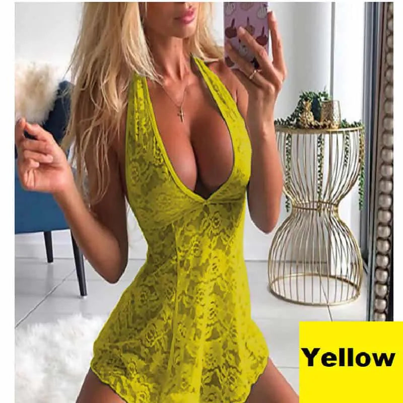 قميص نوم بيبي دول من الدانتيل الليكرا مزينة بالزهور برقبة على شكل حرف V