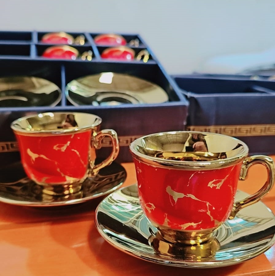 طقم فناجين قهوة تركي من السيراميك عالى الجودة، يتكون من 12 قطعة، مع أطباق باللون الذهبي